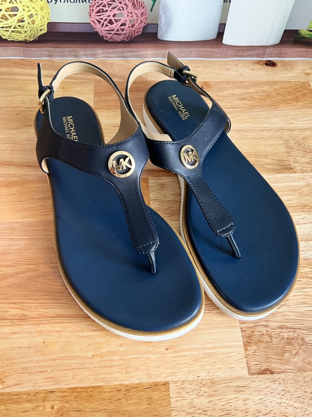 Michael Kors Womens Judy Thong Summer Sandals Navy Blue Leather Size 8.5 - Picture 9 of 10